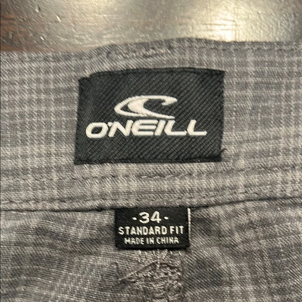 O’Neill Men's Gray Plaid Shorts,34